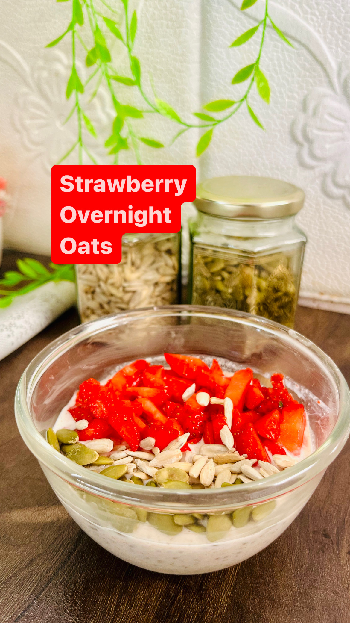 Strawberry overnight oats